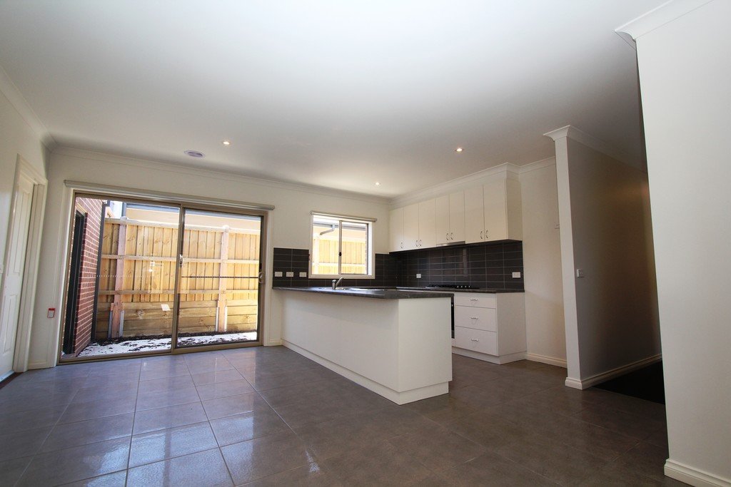 3/24 Olympic Avenue MOUNT CLEAR 2