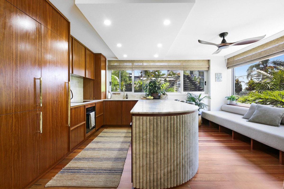 3/24 The Esplanade Burleigh Heads 9