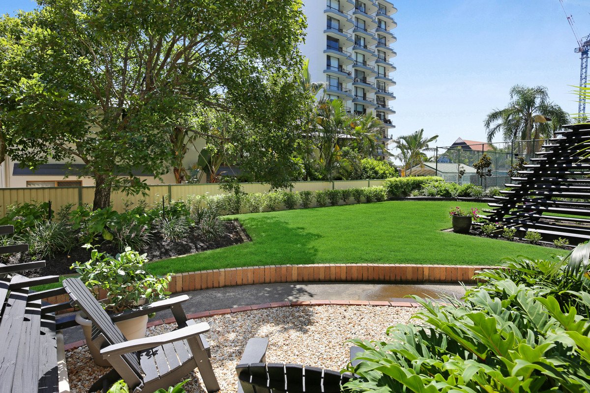 3/24 The Esplanade Burleigh Heads 24