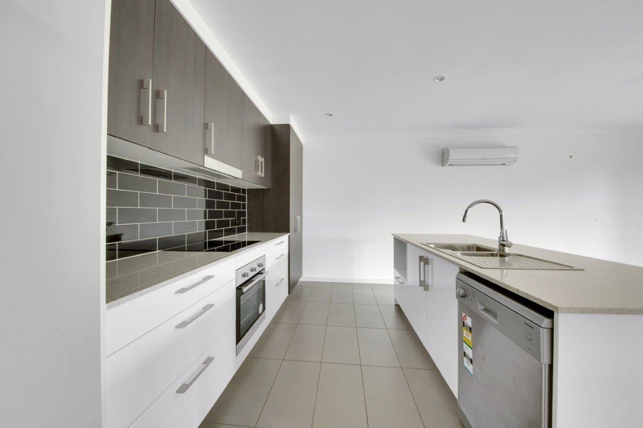 32/42 GLEN EDEN Drive GLEN EDEN 2