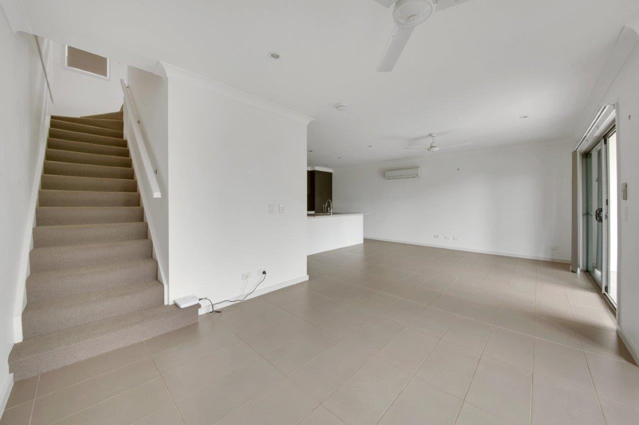 32/42 GLEN EDEN Drive GLEN EDEN 3