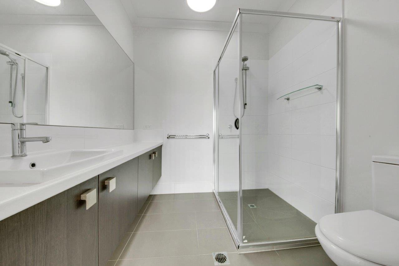 32/42 GLEN EDEN Drive GLEN EDEN 4