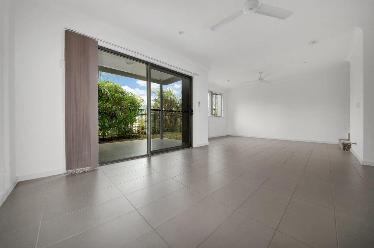 32/42 GLEN EDEN Drive GLEN EDEN 10
