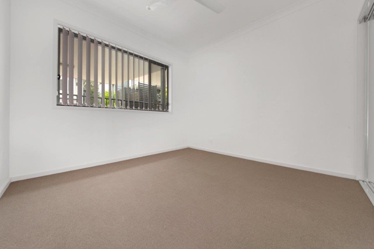 32/42 GLEN EDEN Drive GLEN EDEN 12