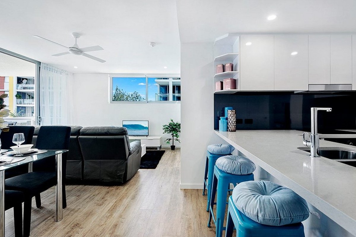 324/33 Lakefront Crescent Varsity Lakes 2