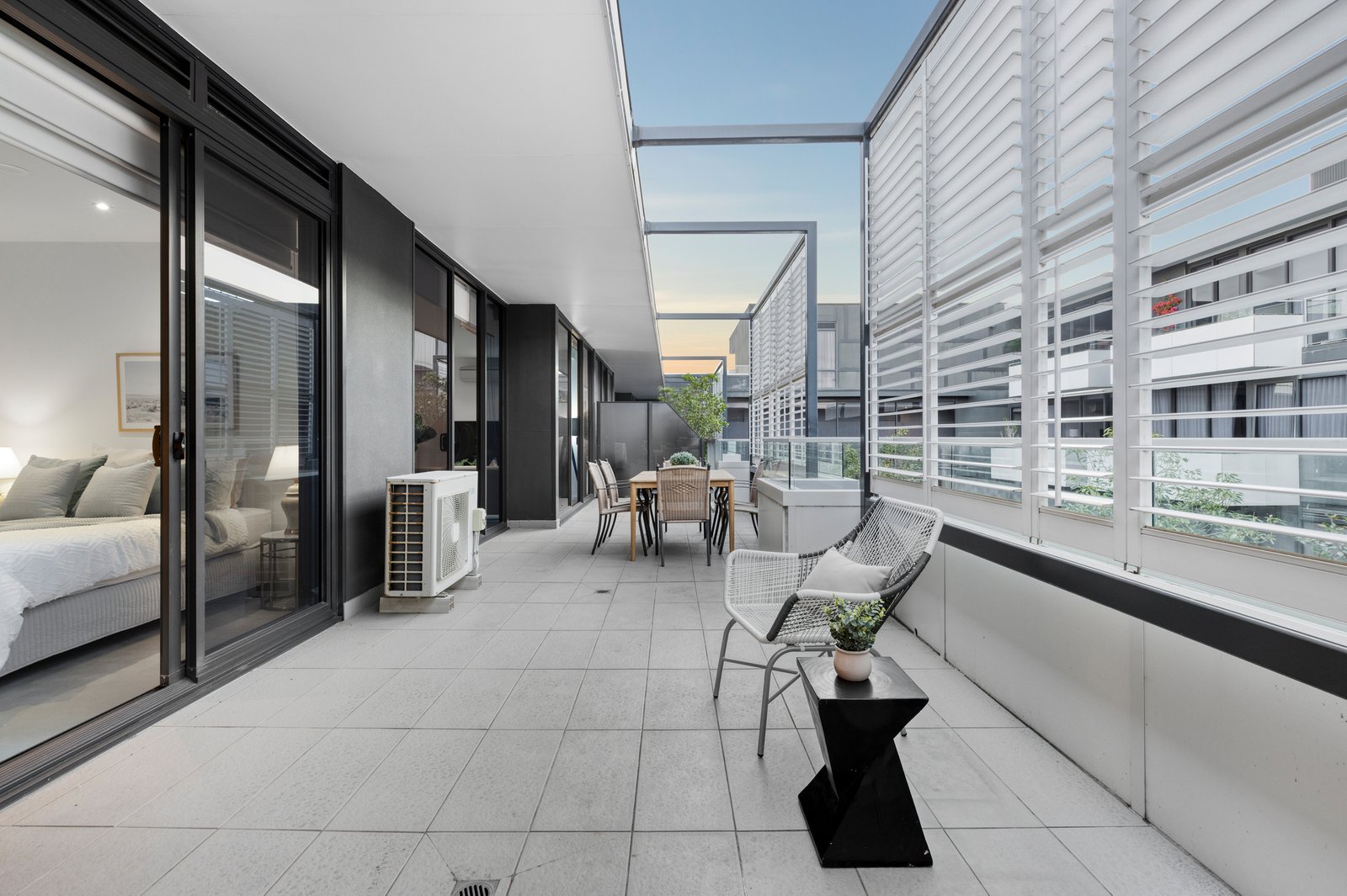 Gallery: 324/380 Bay Street