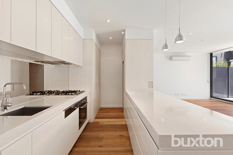 Gallery: 324/380 Bay Street