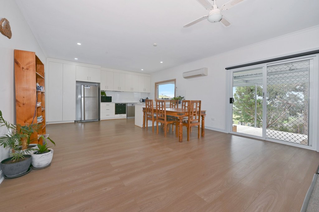 3247 Lyell Highway ROSEGARLAND 5