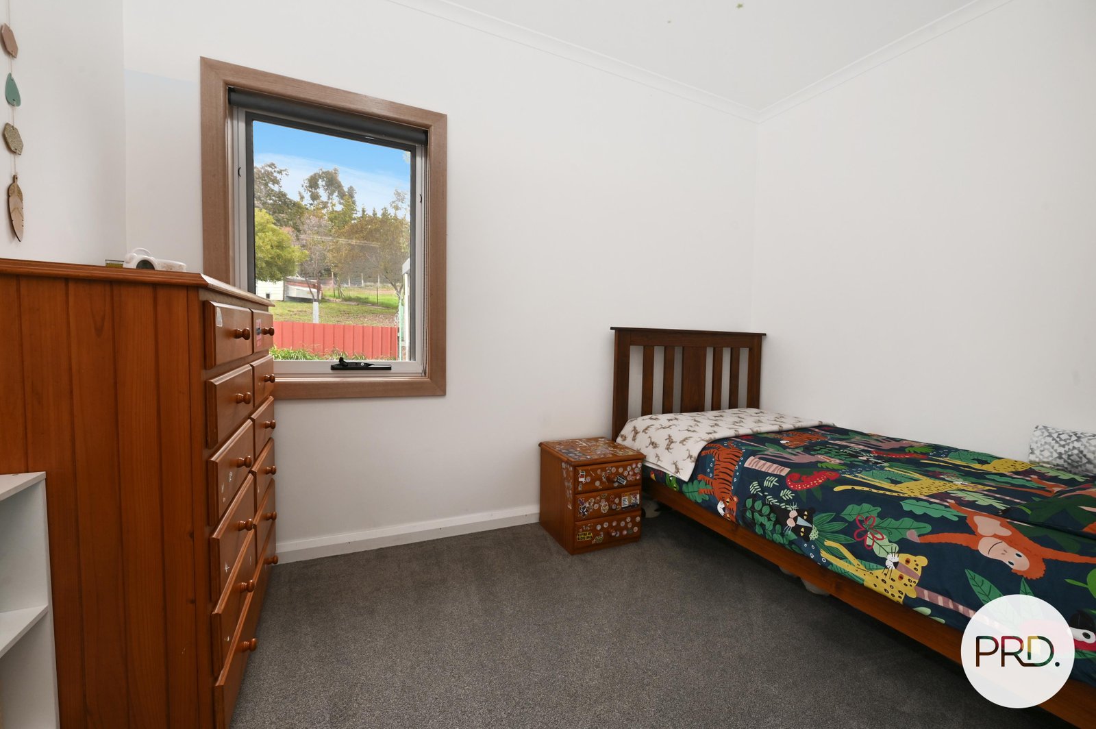 3247 Lyell Highway ROSEGARLAND 9