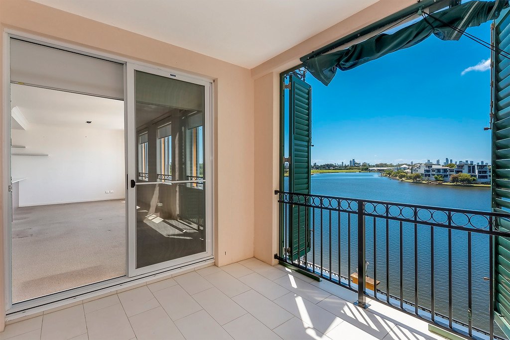 3247/3030 The Boulevard CARRARA 2