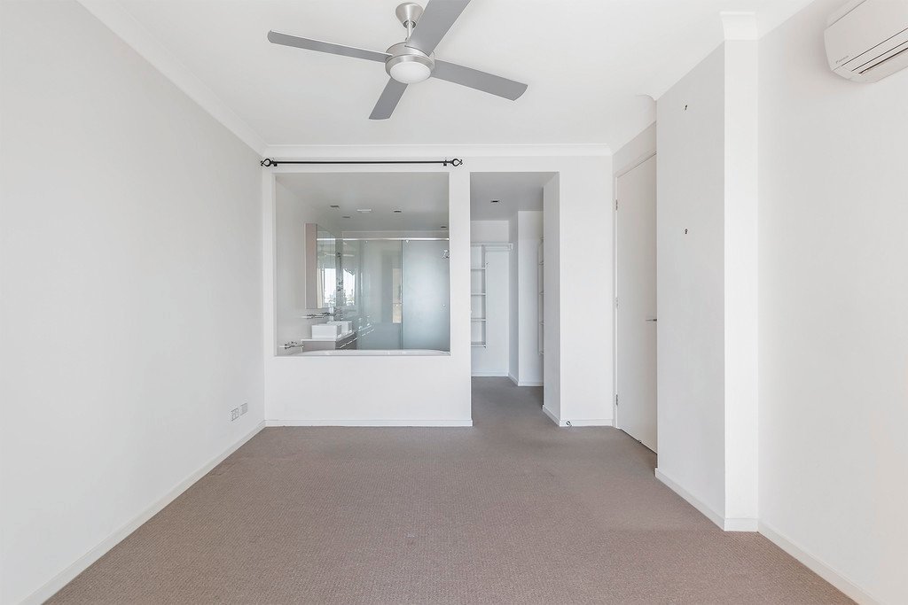 3247/3030 The Boulevard CARRARA 8