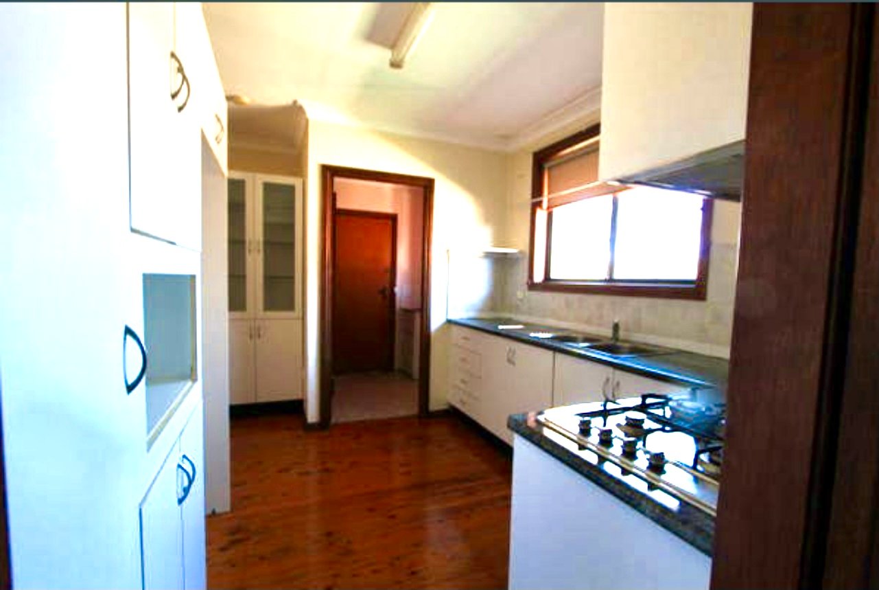 3/25 Bassett Street HURSTVILLE 5