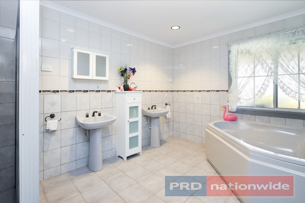 325 Clunes - Creswick Road CLUNES 11