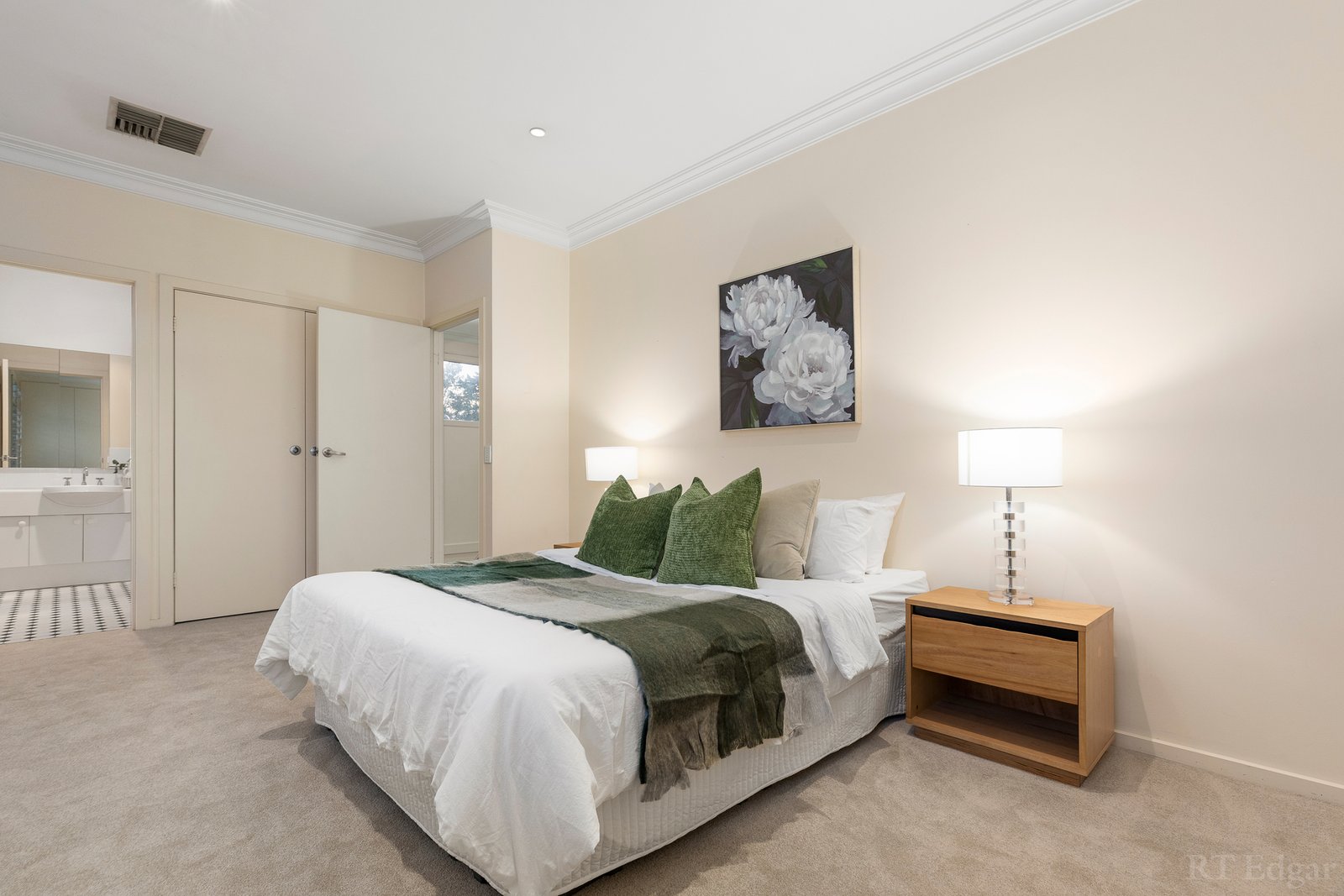 Real Estate and Property in 3/25 Gardiner Parade, Glen Iris, VIC