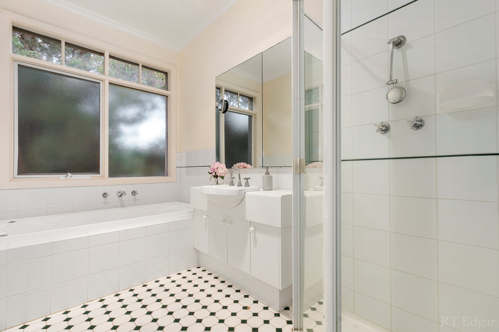 Real Estate and Property in 3/25 Gardiner Parade, Glen Iris, VIC