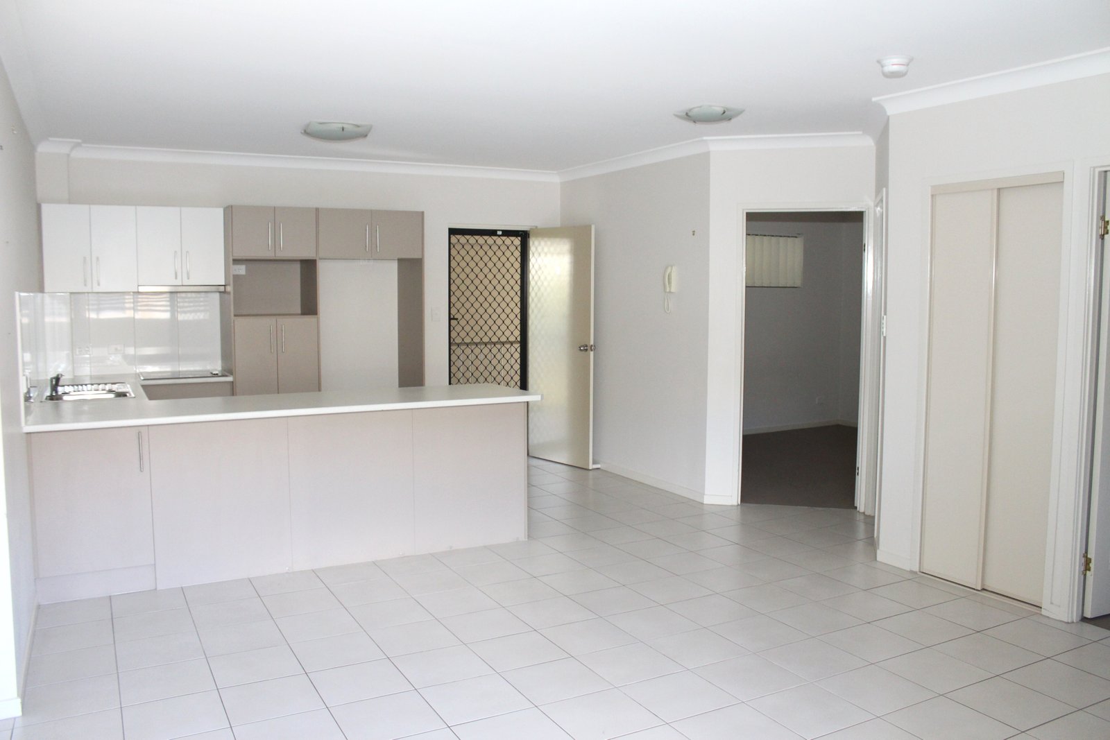 3/25 Railway Pde  NUNDAH 4