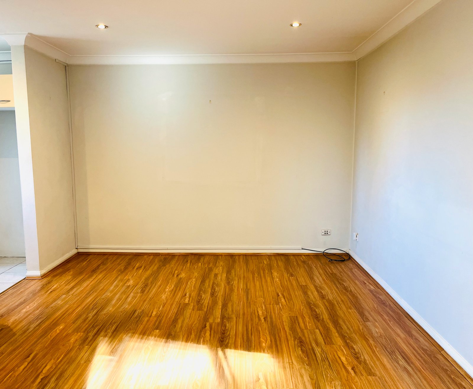 3/25 The Strand  PENSHURST 2