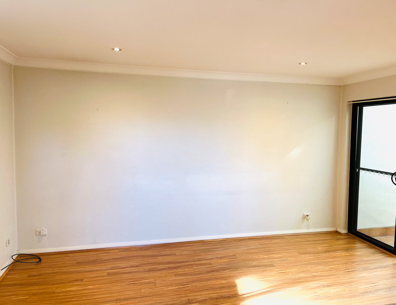 3/25 The Strand  PENSHURST 4