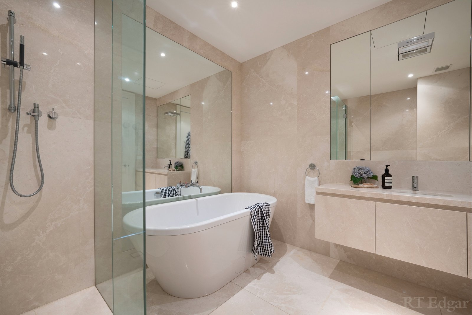 Real Estate and Property in 3/25 Tintern Avenue, Toorak, VIC