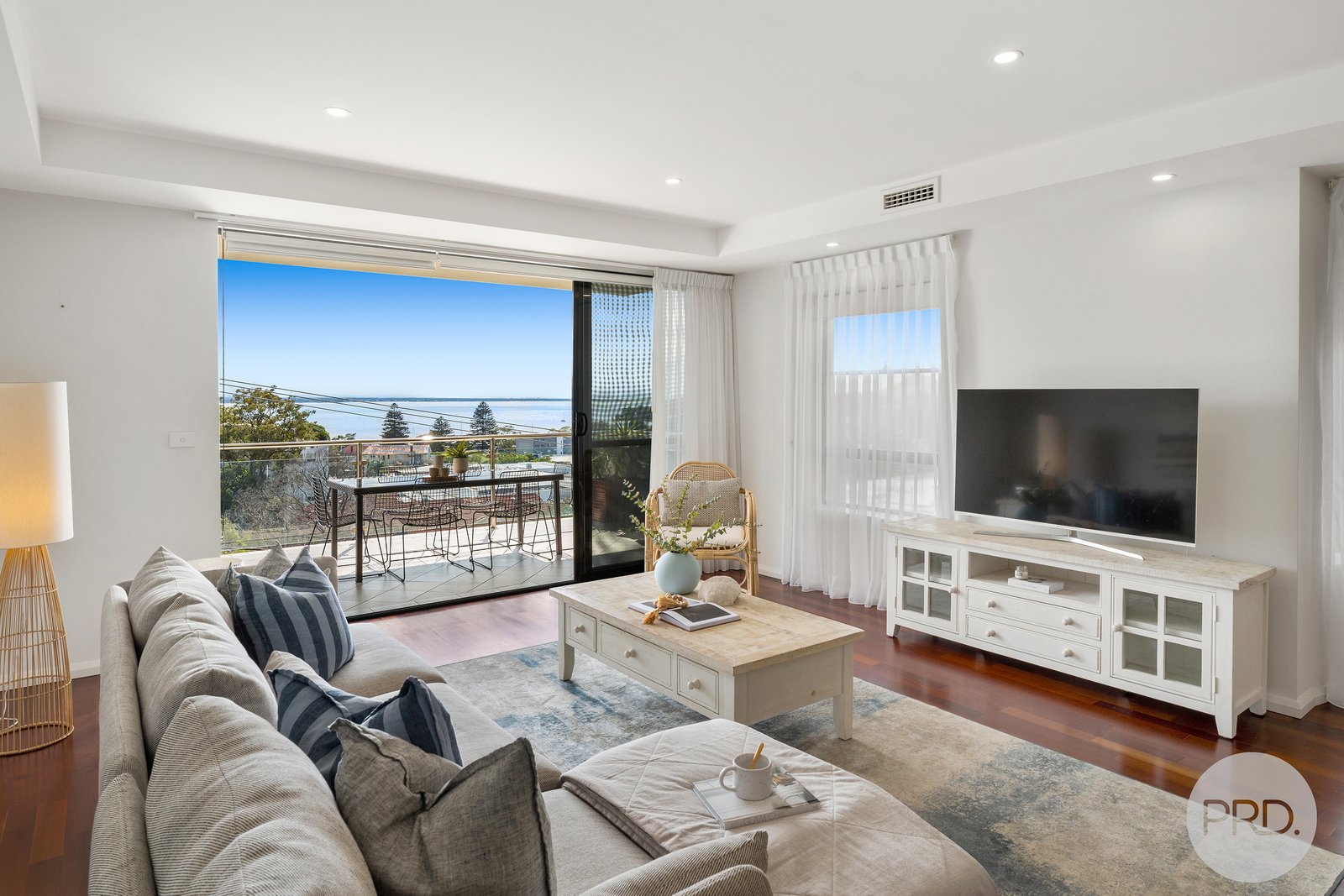 3/25 Tomaree Street NELSON BAY 2