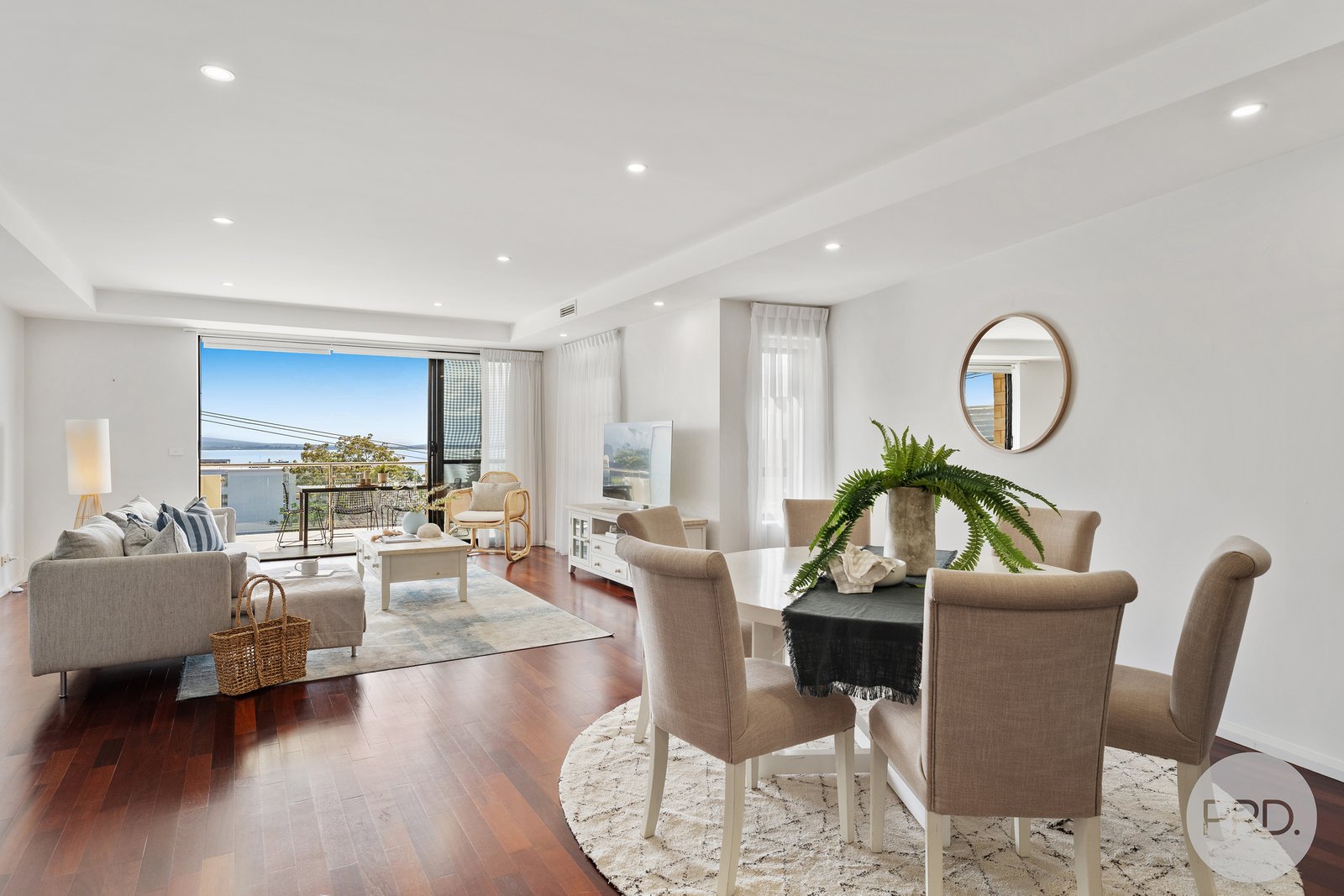 3/25 Tomaree Street NELSON BAY 9