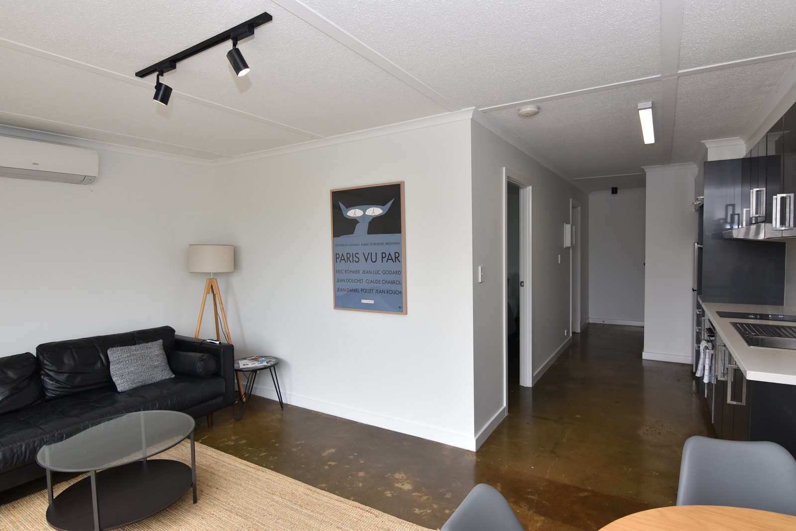 Gallery: 3/25 Villamanta Street