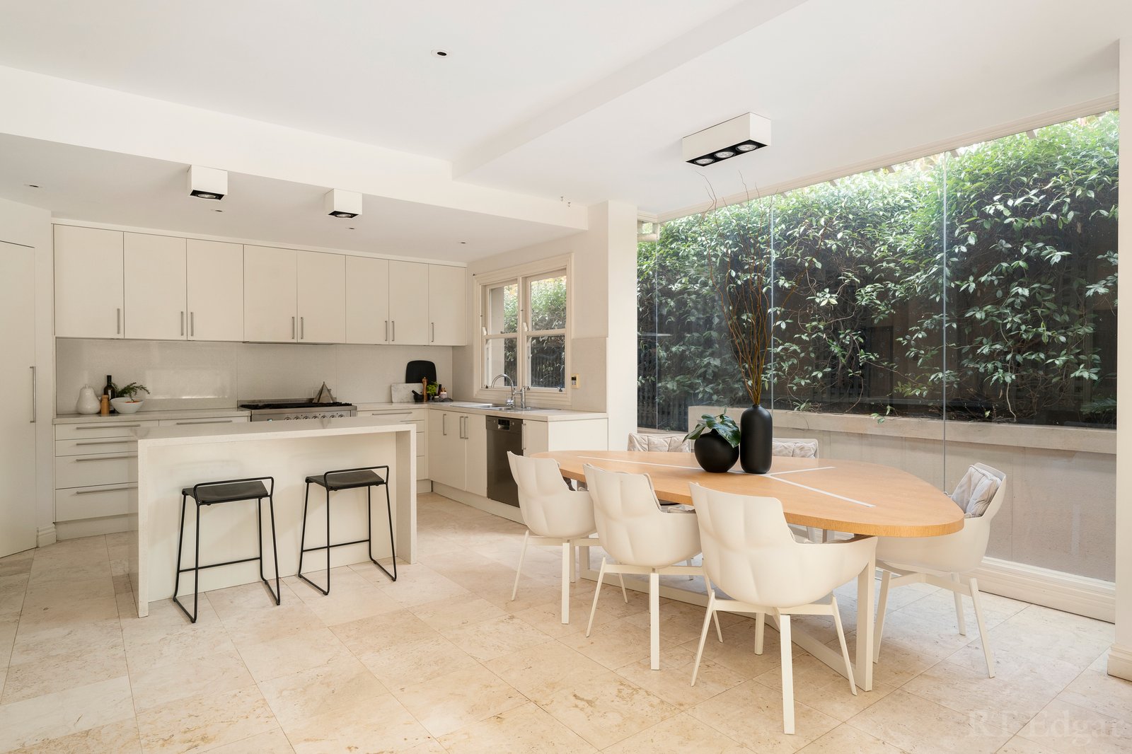 Real Estate and Property in 325 Walsh Street, South Yarra, VIC