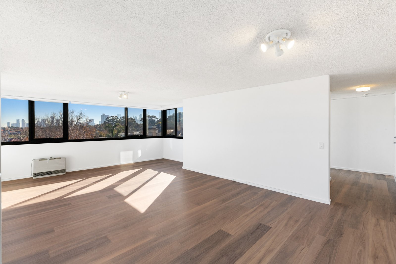 Gallery: 32/50 Canterbury Road