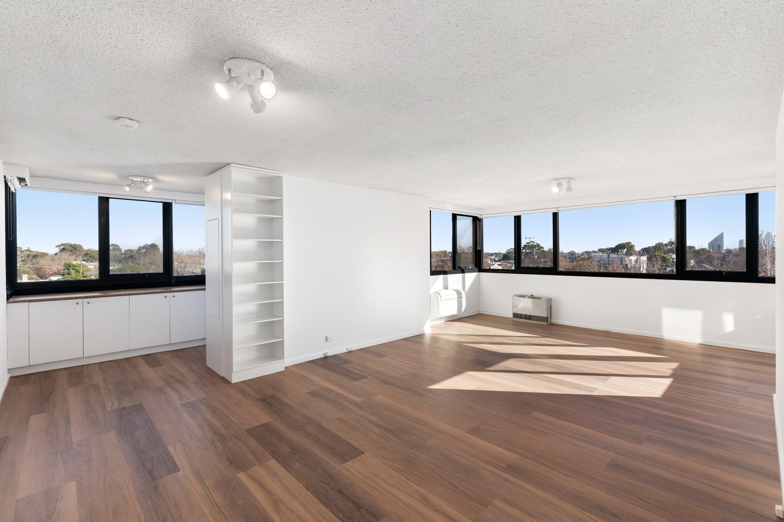 Gallery: 32/50 Canterbury Road