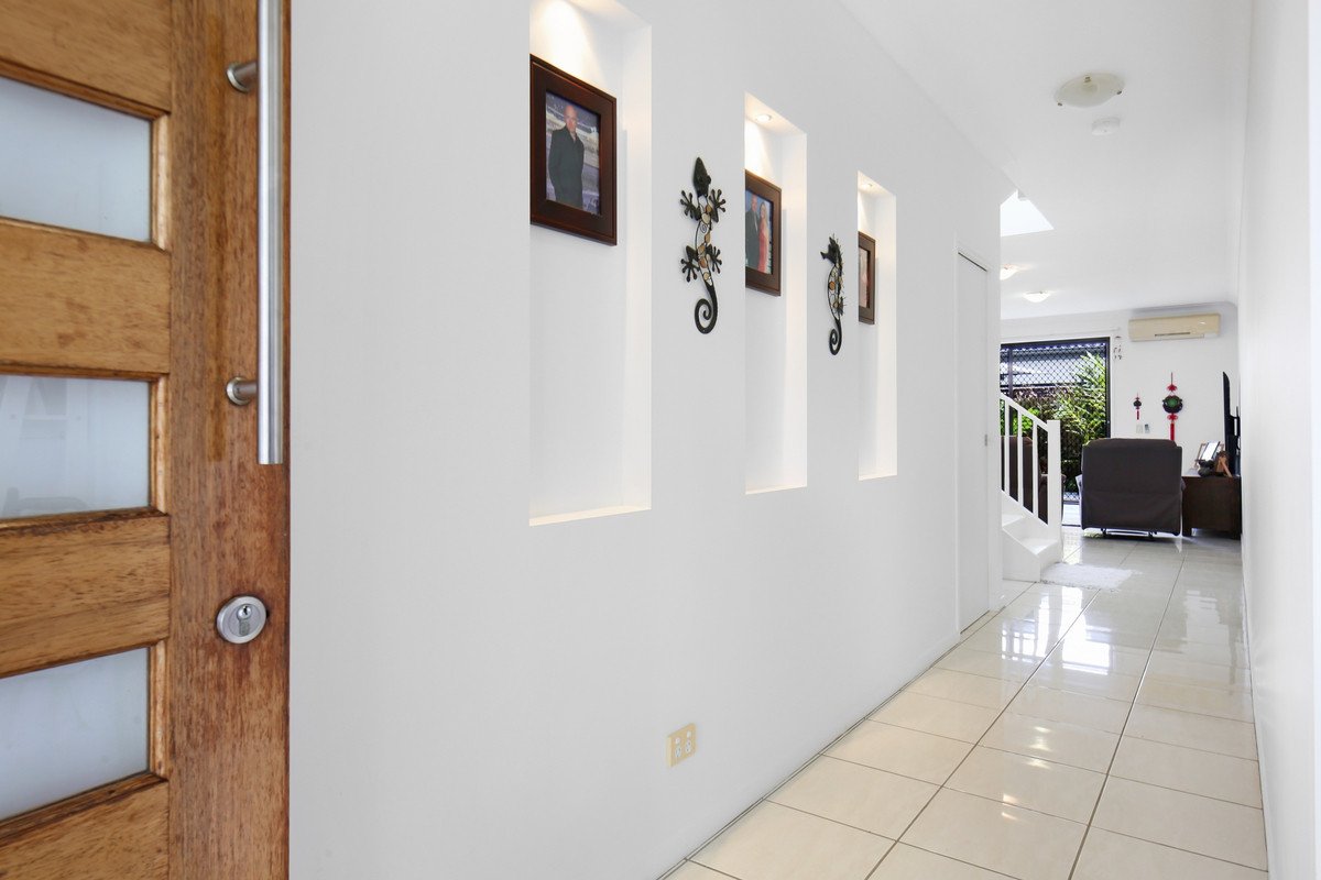 3/26 Castello Circuit Varsity Lakes 11