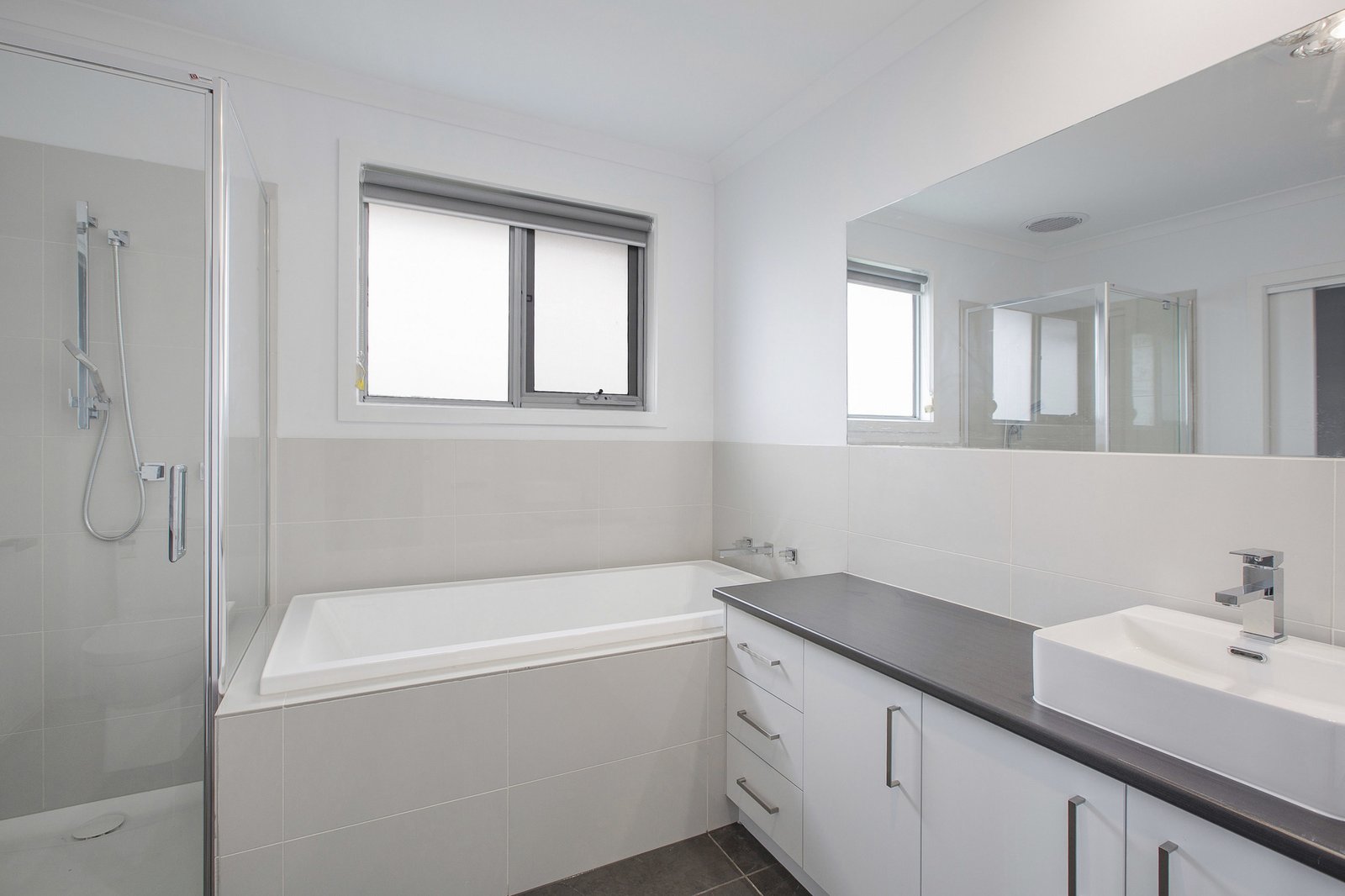 Gallery: 3/26 Castley Crescent