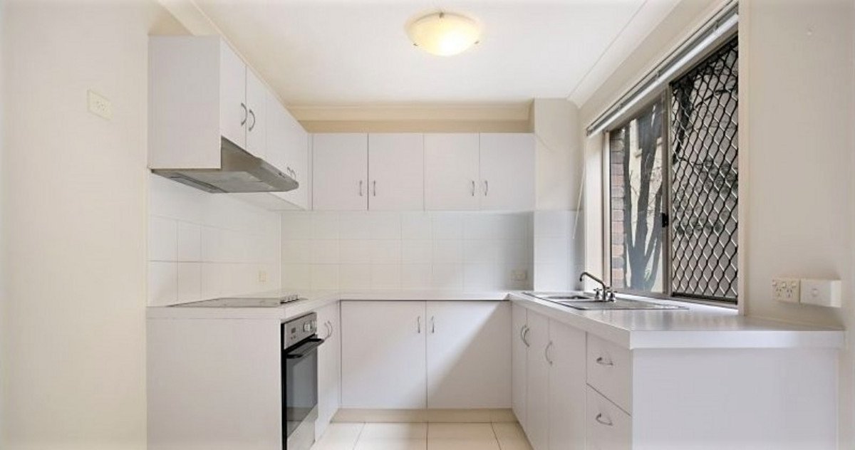 3/26 Genoa Street Surfers Paradise 3
