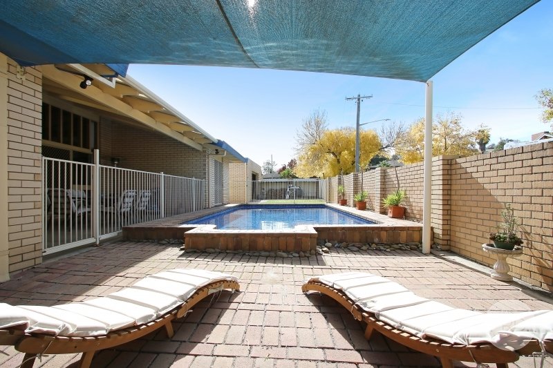 326 Mark Crescent LAVINGTON 14