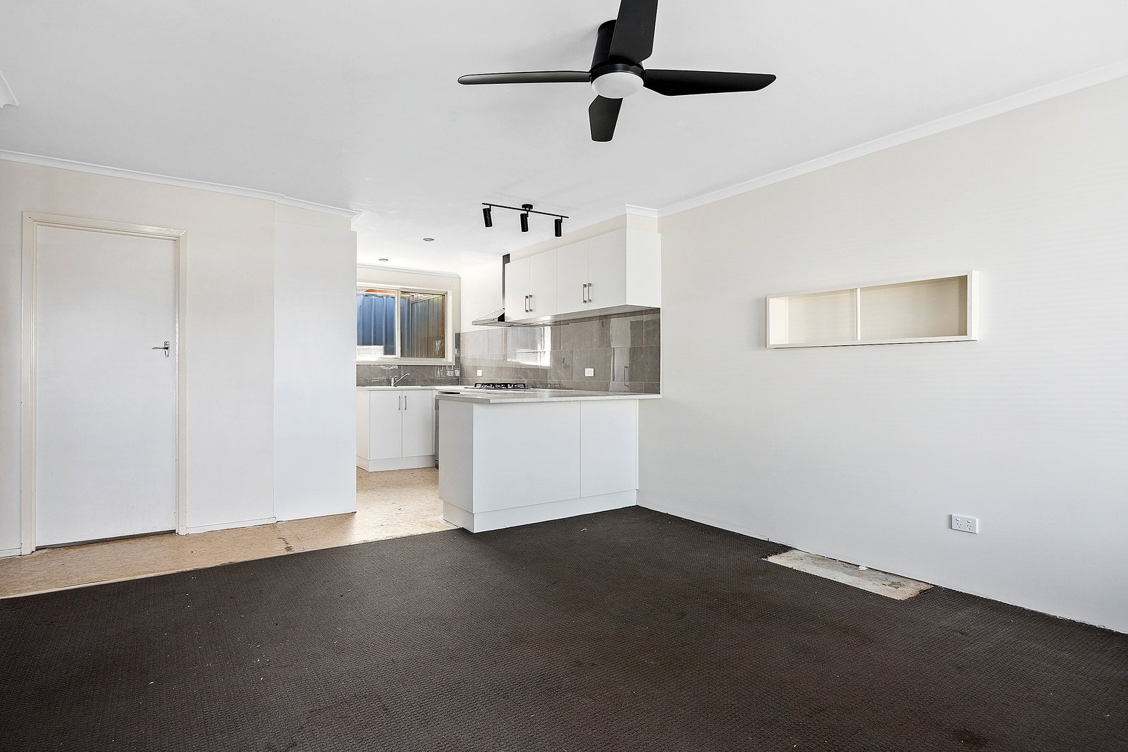 Gallery: 3/26 Yallambee Dr