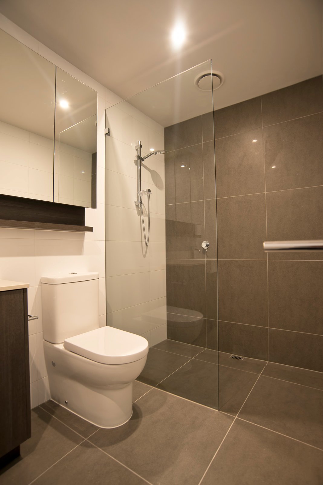 Gallery: 326/220 Bay Road