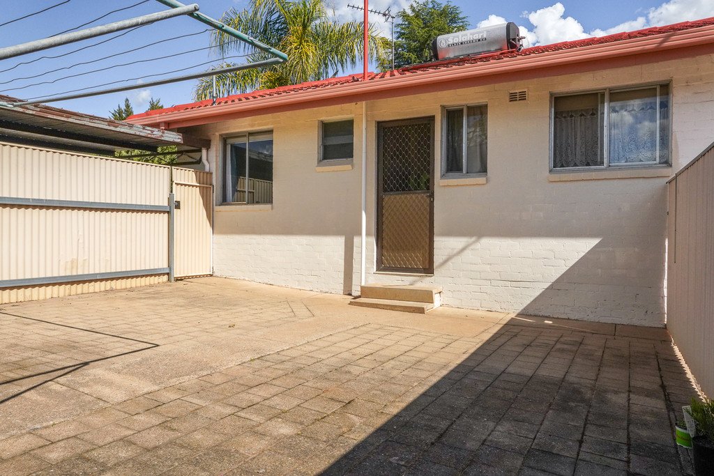 3/263 Bourke Street TOLLAND 9