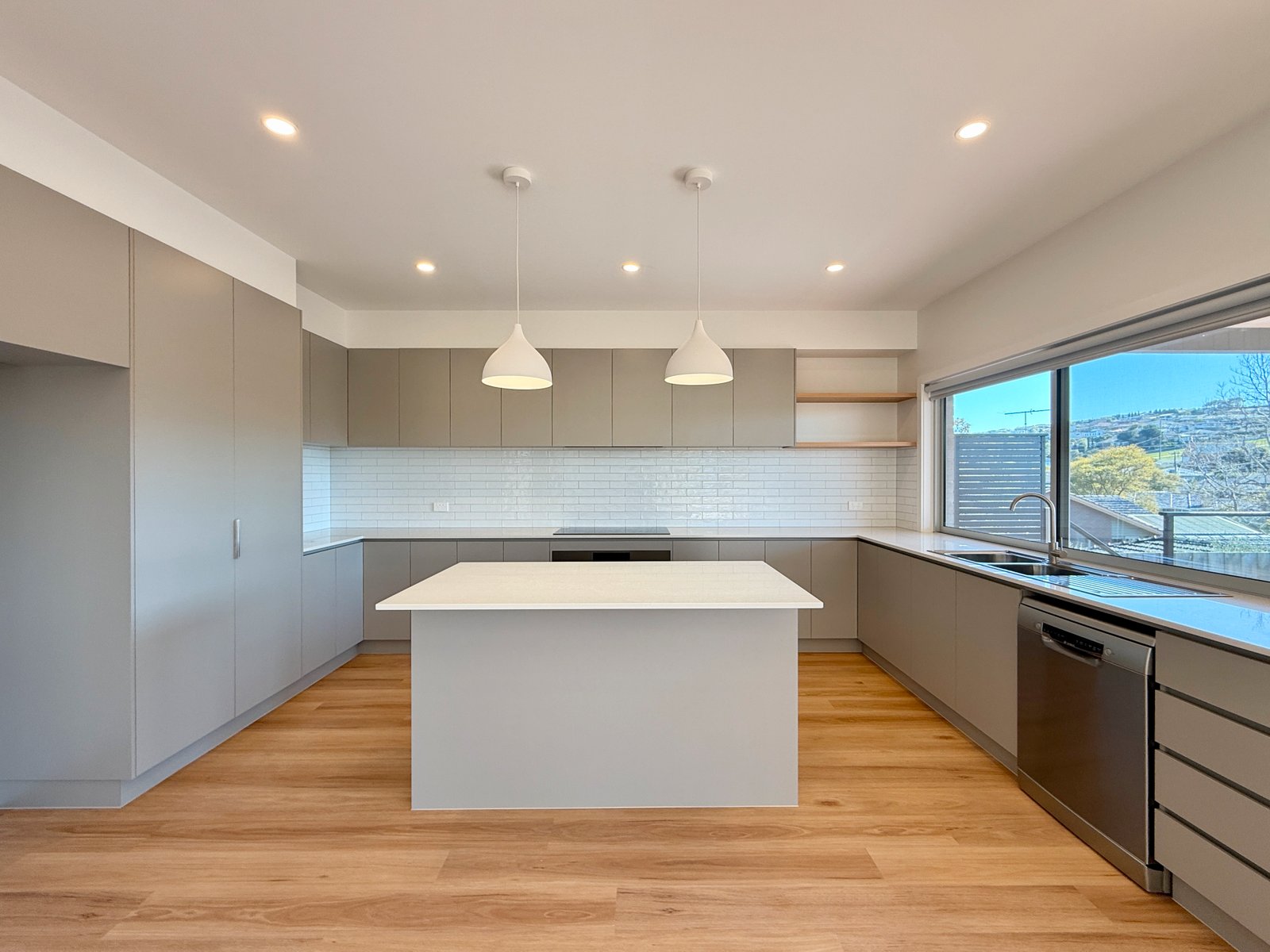 Gallery: 3/264 Roslyn Road