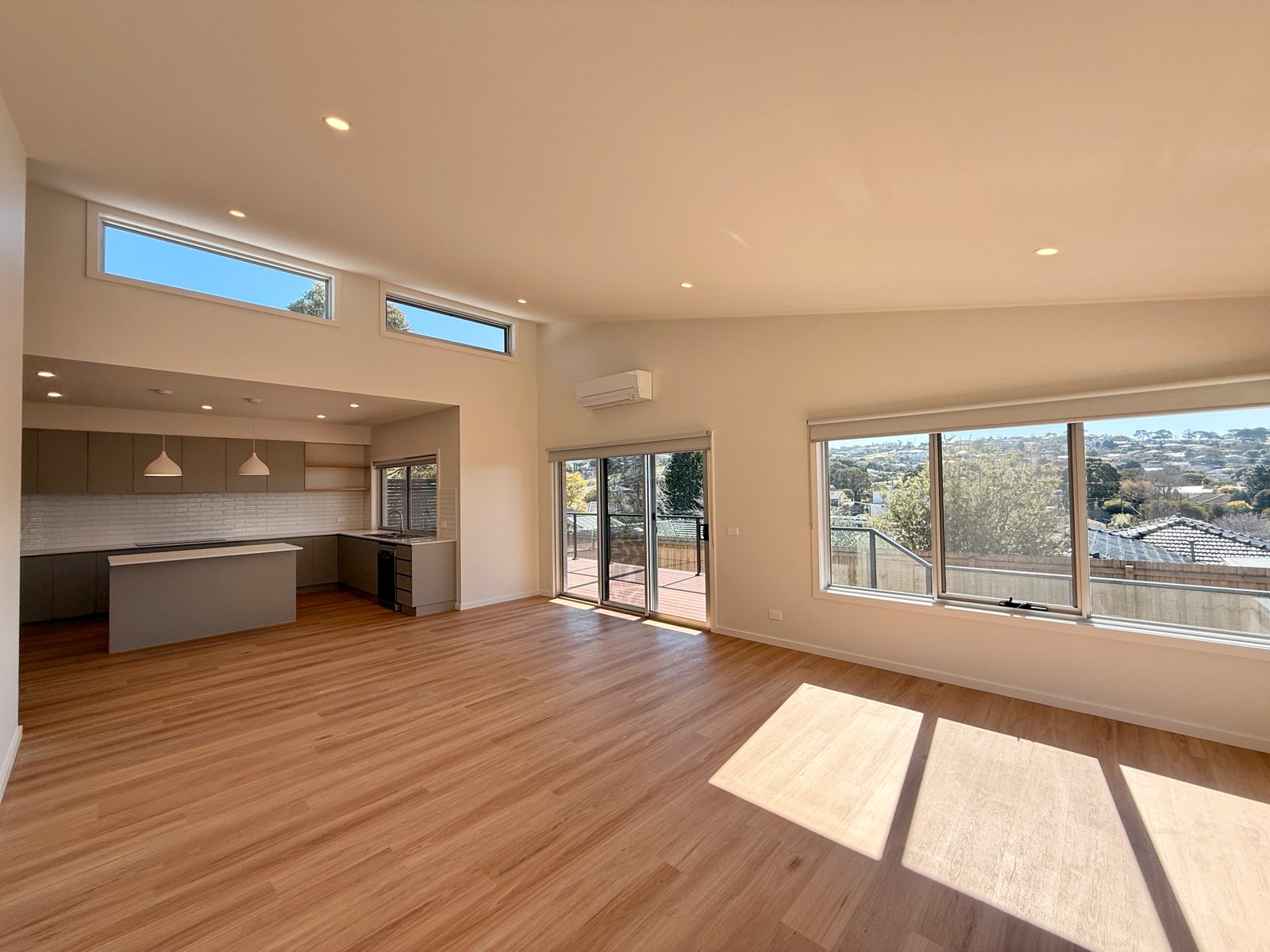 Gallery: 3/264 Roslyn Road