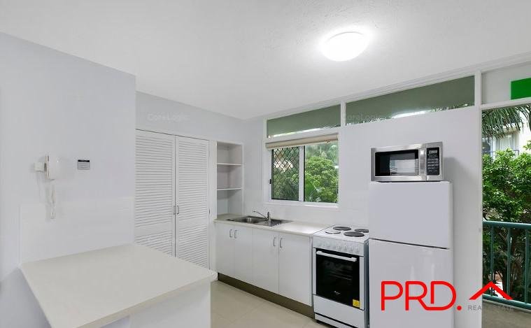 32/69 Ferny Avenue SURFERS PARADISE 3