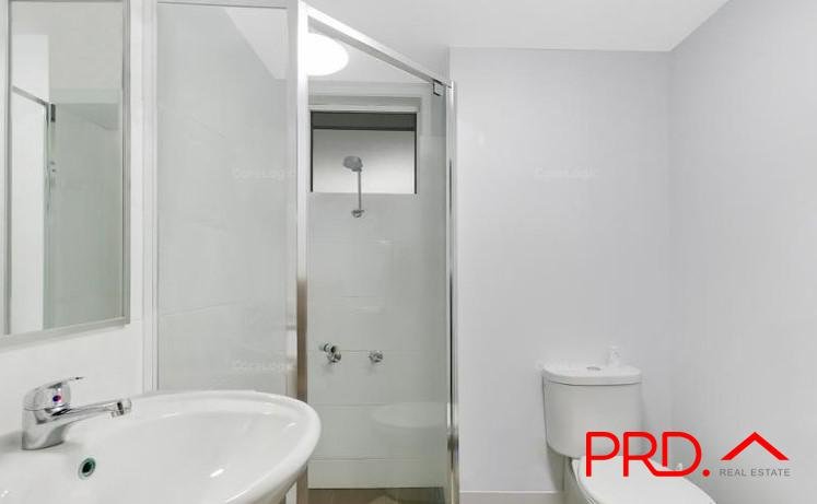 32/69 Ferny Avenue SURFERS PARADISE 6