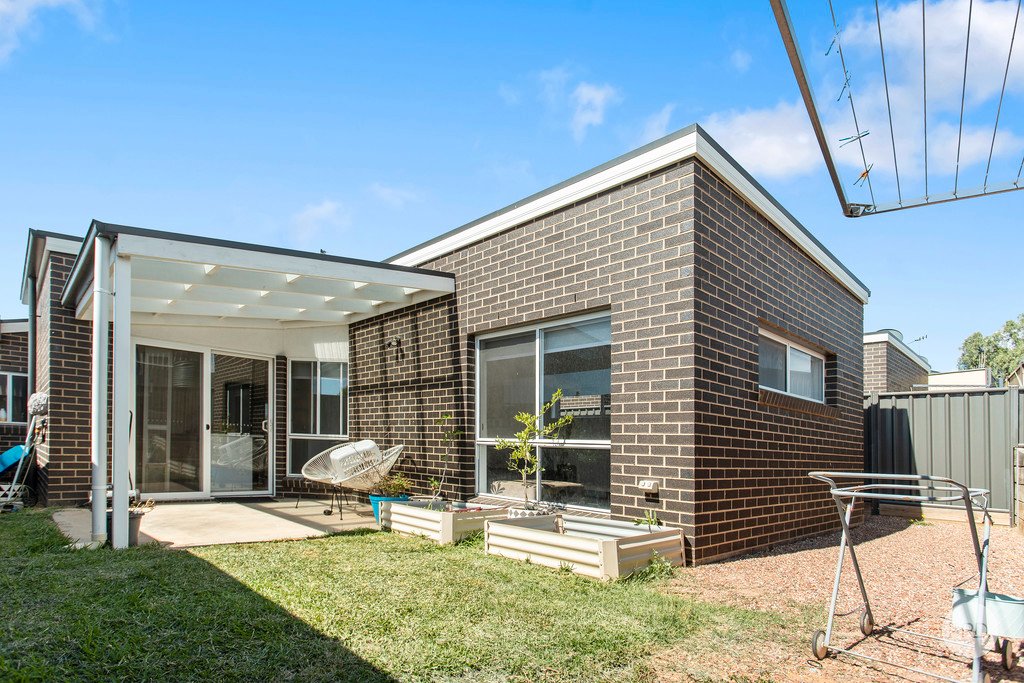 3/27 (27a) Prouses Road NORTH BENDIGO 7