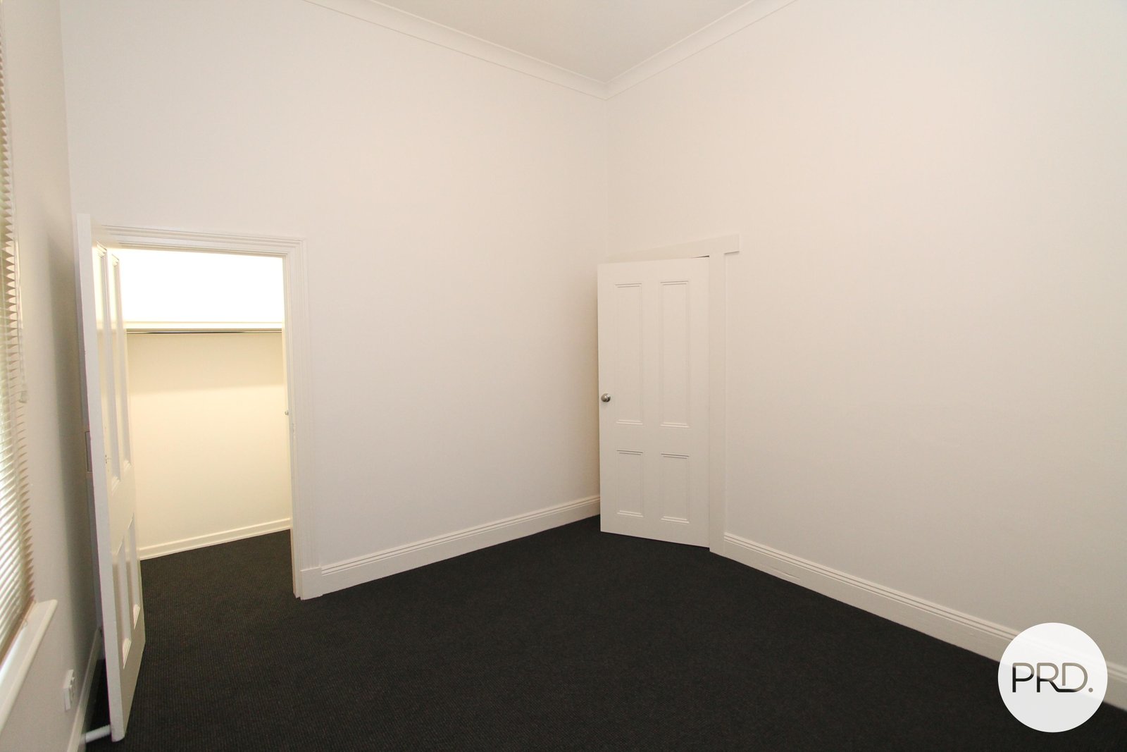 327 Armstrong Street North SOLDIERS HILL 7