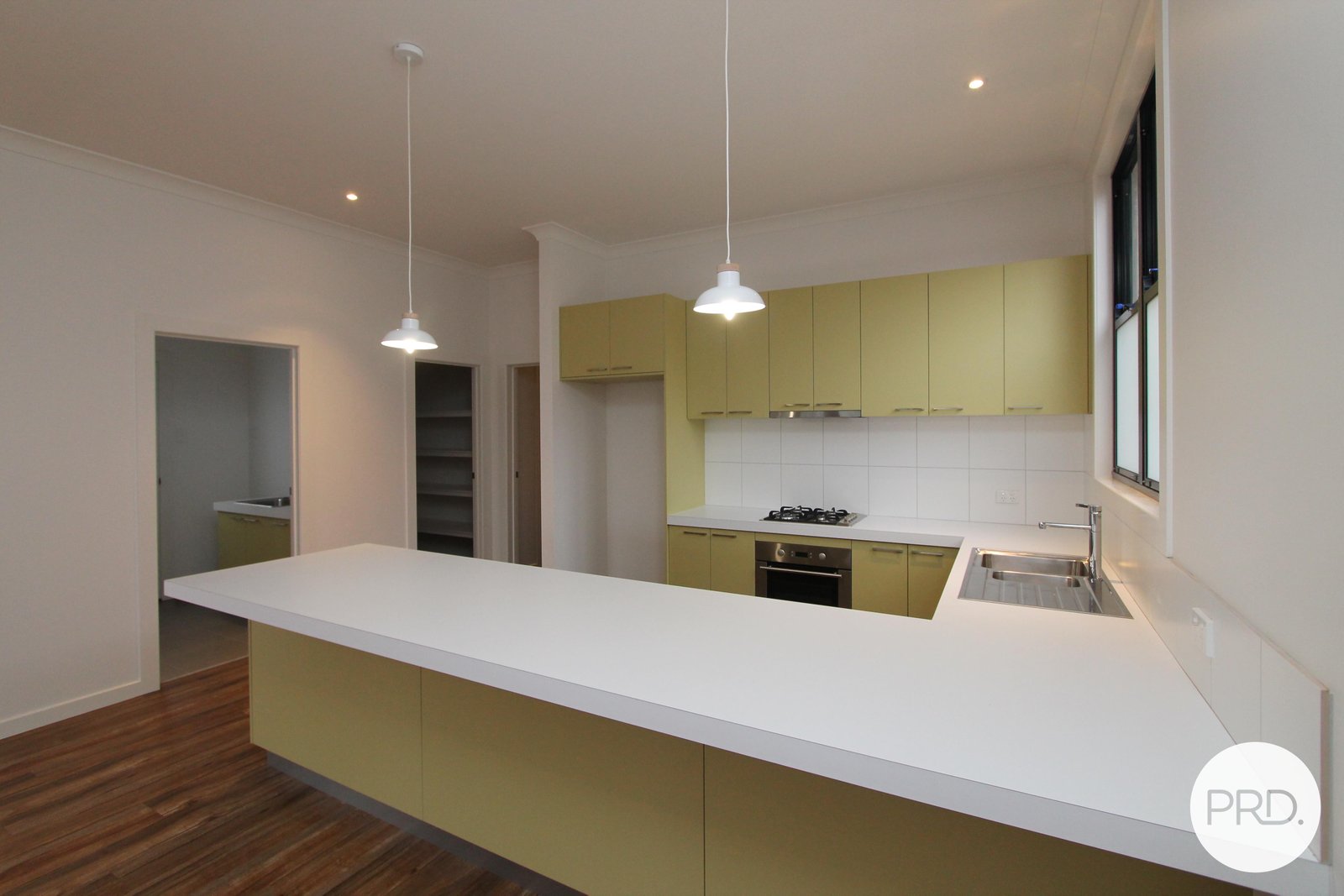 327 Armstrong Street North SOLDIERS HILL 13