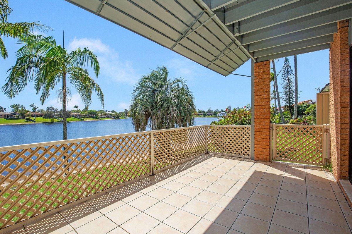 3/27 Barbet Place Burleigh Waters 2