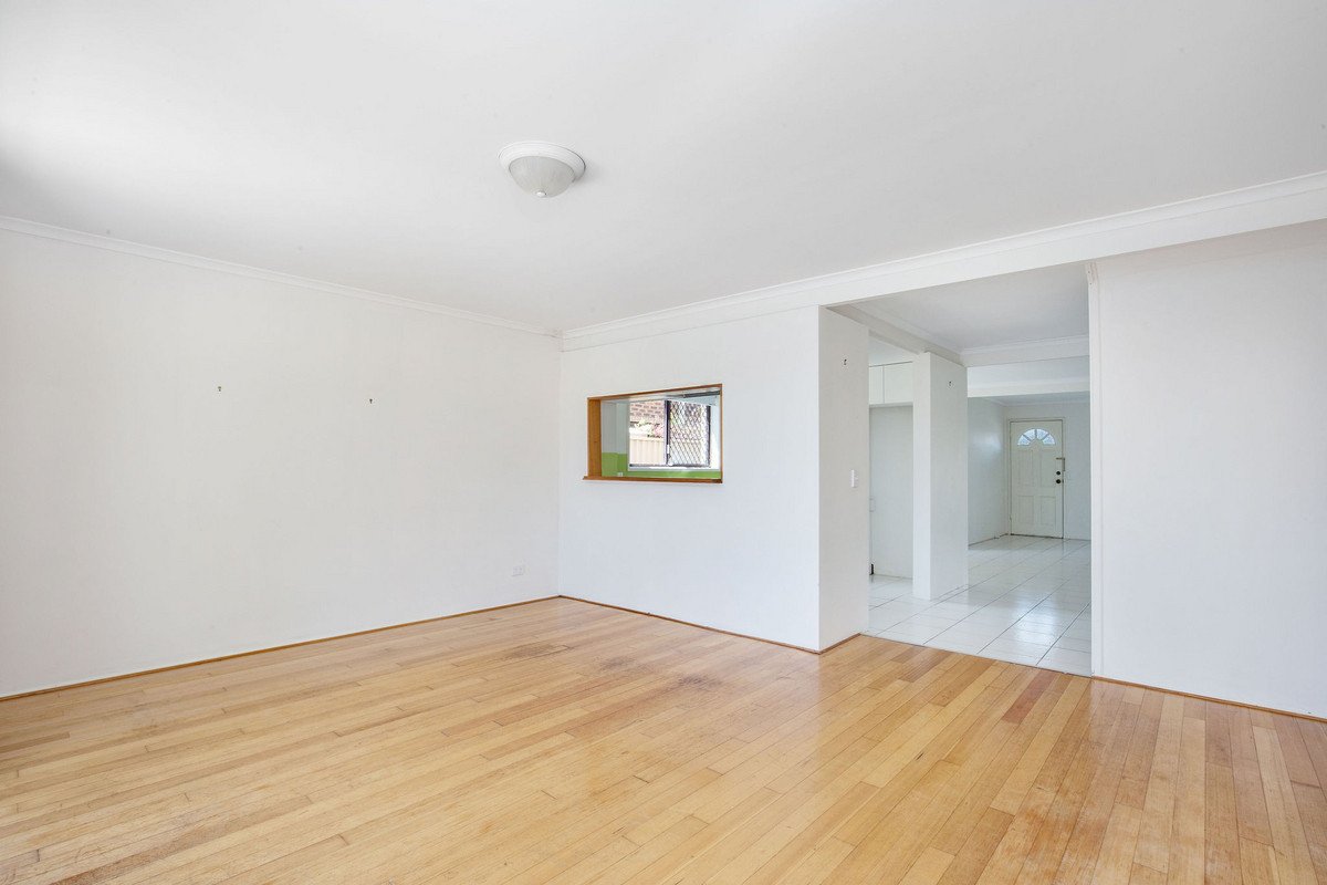 3/27 Barbet Place Burleigh Waters 3