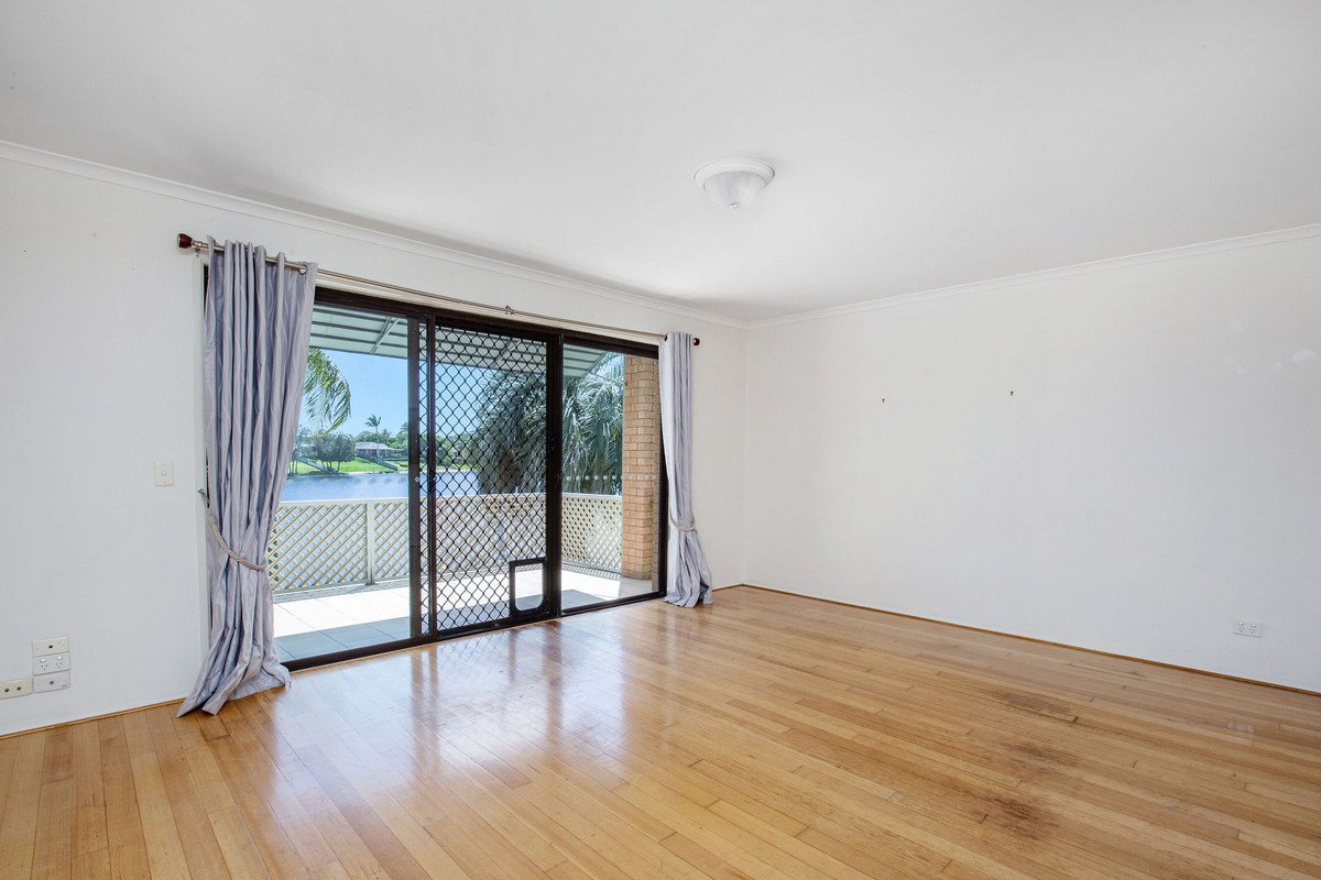 3/27 Barbet Place Burleigh Waters 7