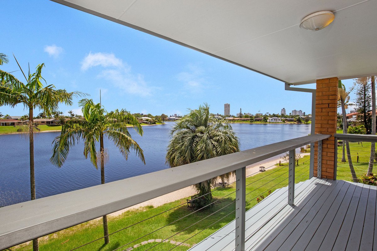 3/27 Barbet Place Burleigh Waters 9