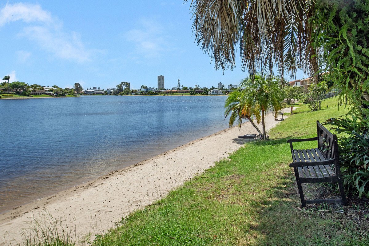 3/27 Barbet Place Burleigh Waters 15