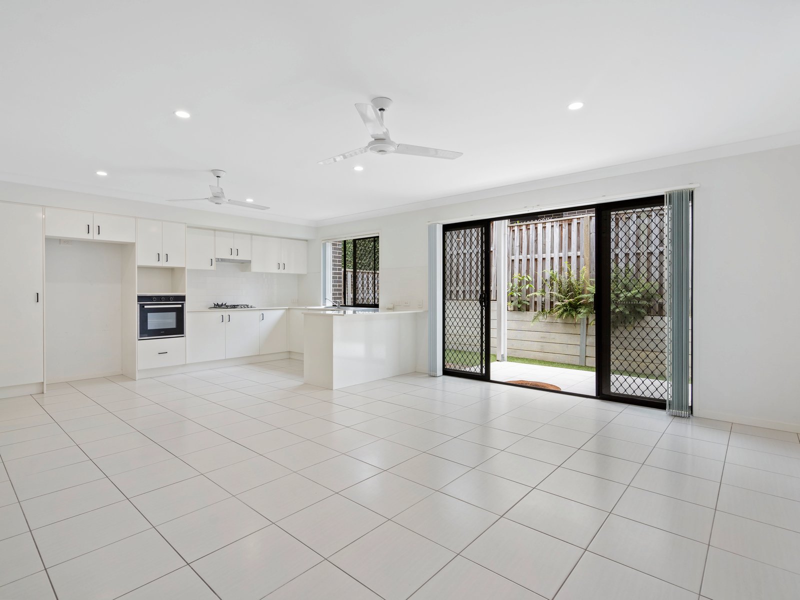 32/7 Border Drive North CURRUMBIN WATERS 4