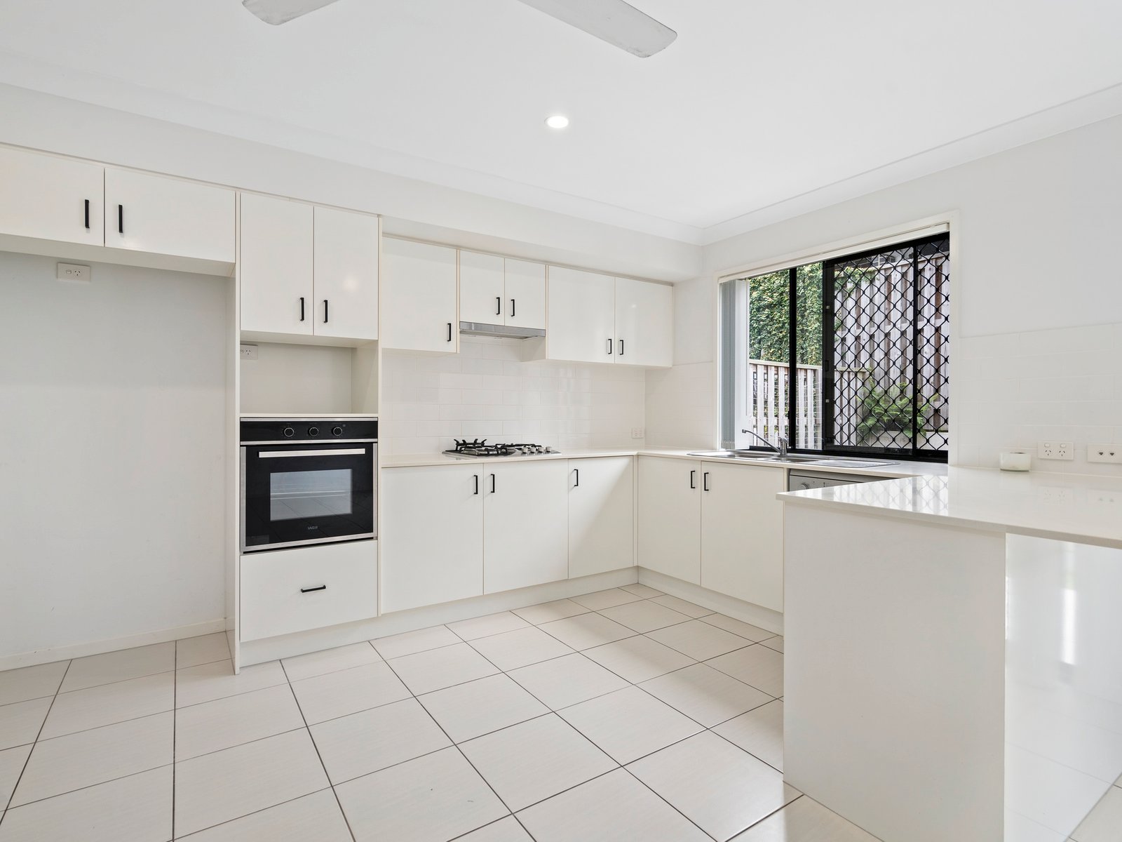32/7 Border Drive North CURRUMBIN WATERS 5